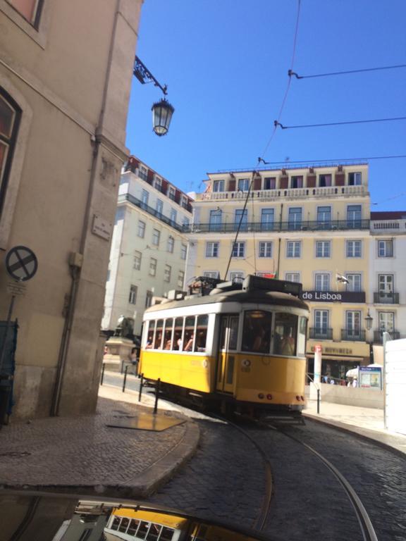 Apartamento Martires Da Patria Lisbon Exterior photo