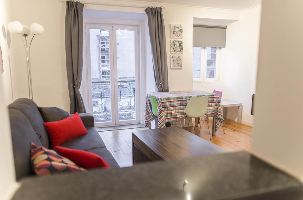 Apartamento Martires Da Patria Lisbon Exterior photo